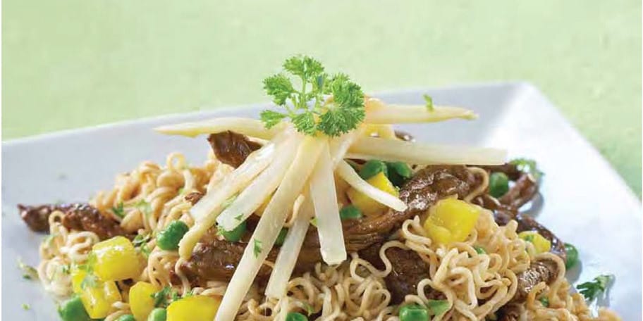 Ριζομακάρονα με sticks μοσχαριού και λαχανικά εποχής