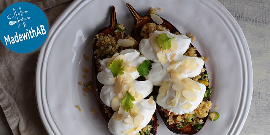 Μελιτζάνες ψητές με πλιγούρι και γιαούρτι