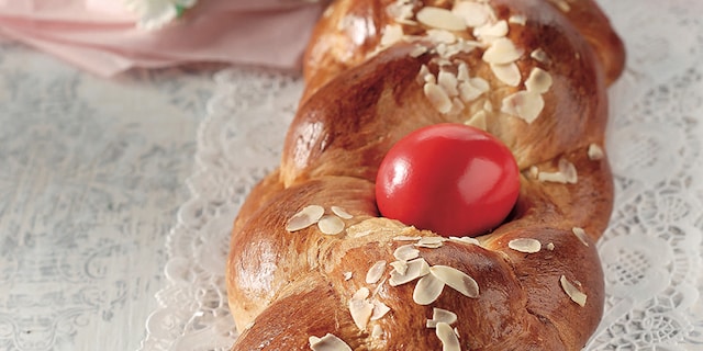 Παραδοσιακό τσουρέκι, µαστιχωτό