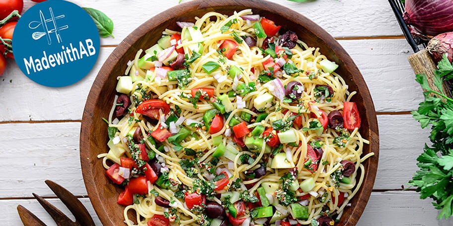 Κρύα σαλάτα με σπαγγέτι και καλοκαιρινά λαχανικά