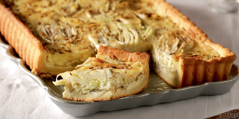 Τάρτα με ζύμη μπριός, μαραθόριζες και γραβιέρα