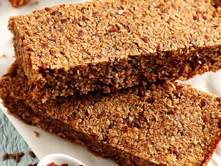 Σπιτικές μαλακές μπάρες με μήλο, καρύδι, μέλι και λάδι καρύδας