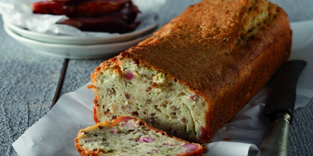 Κεϊκ αλμυρό με φακές και μπεϊκον