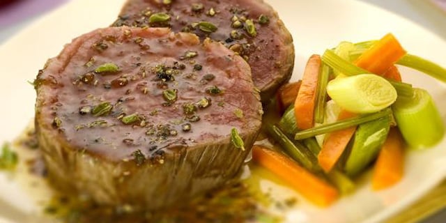 Mοσχαρίσιο φιλέτο με βότκα