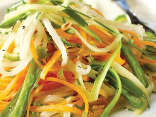 Σαλάτα από ταλιατέλες λαχανικών