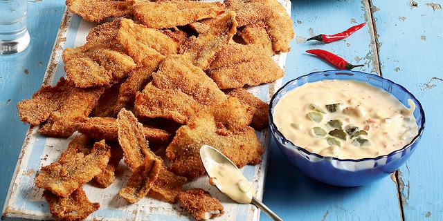 Γαύρος φιλέτο πανέ με πικάντικη μαγιονέζα