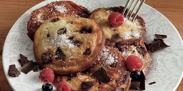 Pancakes µε κοµµατάκια µαύρης σοκολάτας