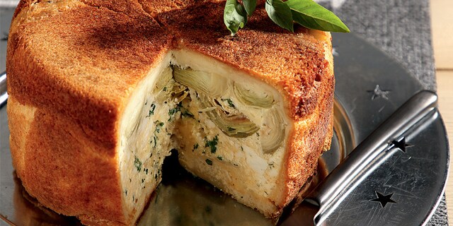 Αλμυρή σαρλότ με κασέρι, ανθότυρο και καρδιές αγκινάρας