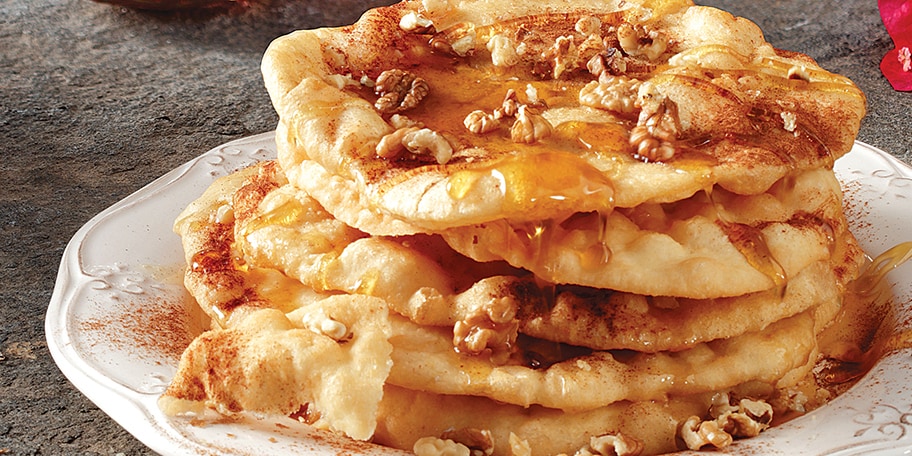 Tραβηχτές πίτες με μέλι και καρύδια
