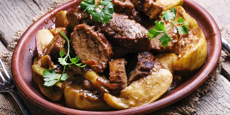 Μοσχάρι μαγειρεμένο με κυδώνια