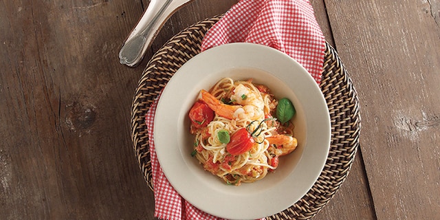 Σπαγγέτι με γαρίδες, τοματίνια και φέτα
