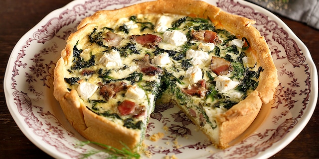 Μανιάτικη τάρτα με σπανάκι και σύγκλινο