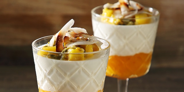 Δροσερή κρέμα καρύδας με μάνγκο