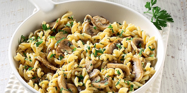 Φουσίλι με μανιτάρια και κρέμα γάλακτος