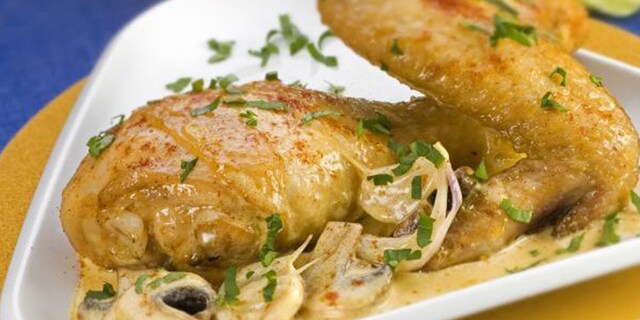 Κόκορας με μπίρα και μανιτάρια