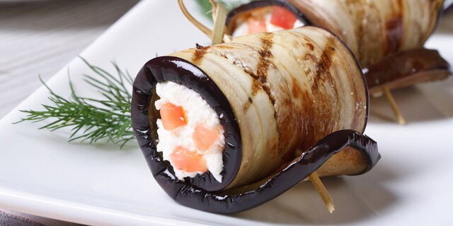 Μελιτζάνες γεμιστές με τυρί κρέμα