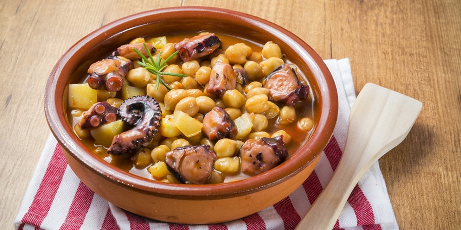 Ρεβίθια με χταπόδι