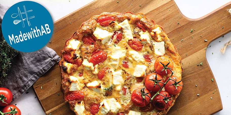 Ομελέτα φούρνου με σπανάκι, τοματίνια και ανθότυρο