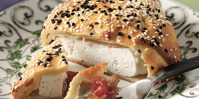 Ψητό ανθότυρο με γλυκό τριαντάφυλλο