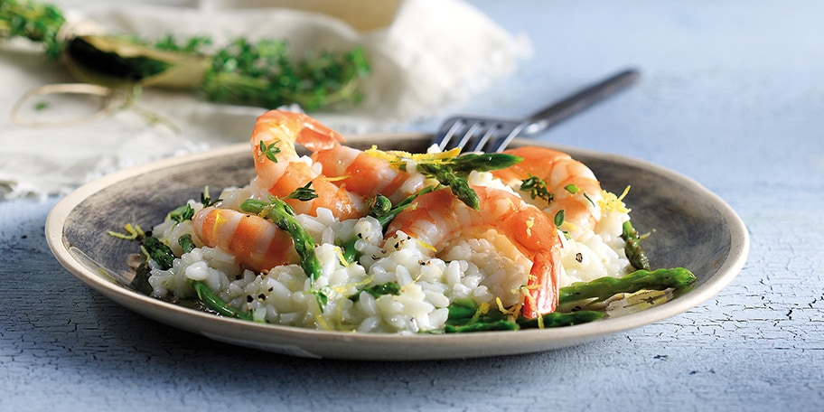 Ριζότο με σπαράγγια, γαρίδες και ξύσμα λεμονιού