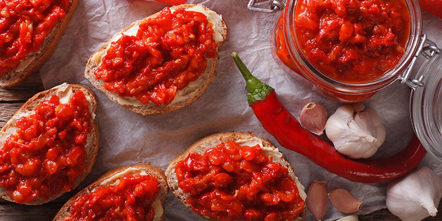 Σάλτσα κόκκινης πιπεριάς (για μπρουσκέτες αλλαντικών)