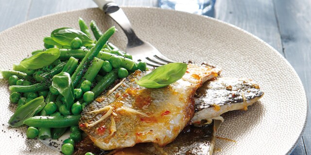 Φιλέτο λαβράκι με τζίντζερ και τσίλι