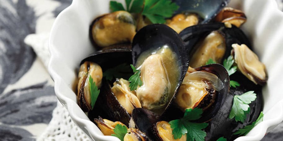 Μύδια σε άσπρο κρασί