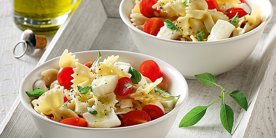 Μεσογειακή σαλάτα ζυμαρικών