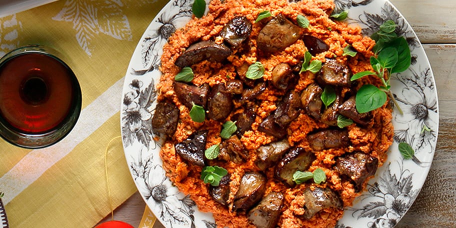 Εκμέκ με σιροπιασμένο τσουρέκι και κρέμα με μαστίχα και πορτοκάλι 