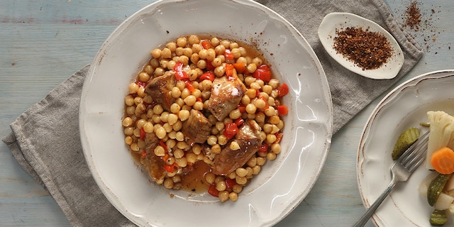 Ρεβίθια με χοιρινό