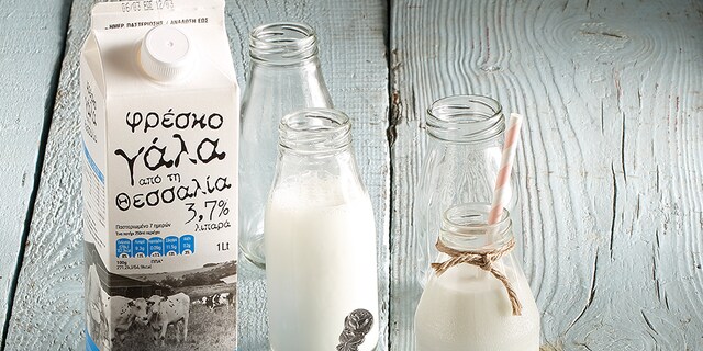 Γάλα αρωματισμένο με κανελογαρίφαλα