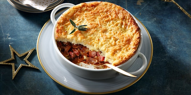 Πατατόπιτα με κρεμμύδια, πανσέτα και κοπανιστή