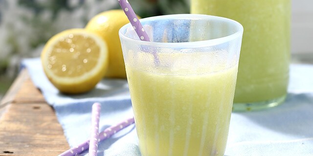 Σπιτική λεμονάδα με πεπόνι και μαστίχα