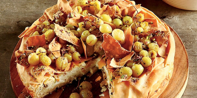 Πίτα με σταφύλια και κρέμα ανθότυρο