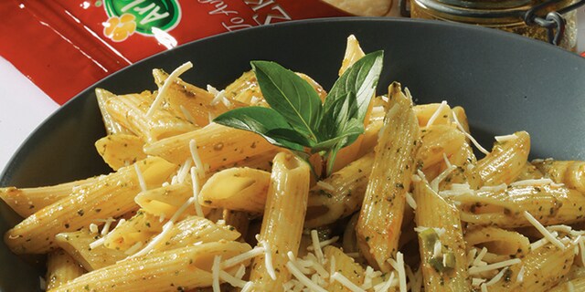 Πένες με πέστο ντομάτας