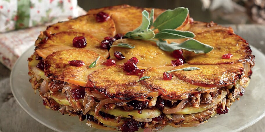 Τούρτα κολοκύθας-πατάτας με κράνμπερι και καρύδια