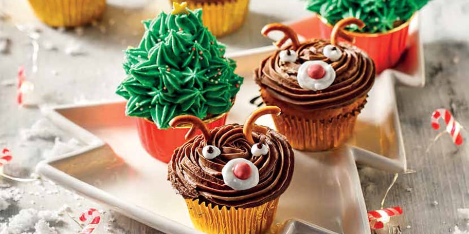 Γιορτινά cupcakes με χρωματιστό γλάσο λευκής σοκολάτας