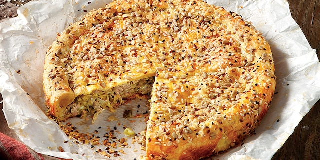 Πίτα με πράσα και κιμά