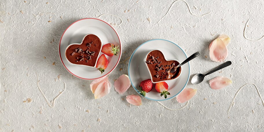 Bitter μους σοκολάτας με πορτοκάλι και γιαούρτι