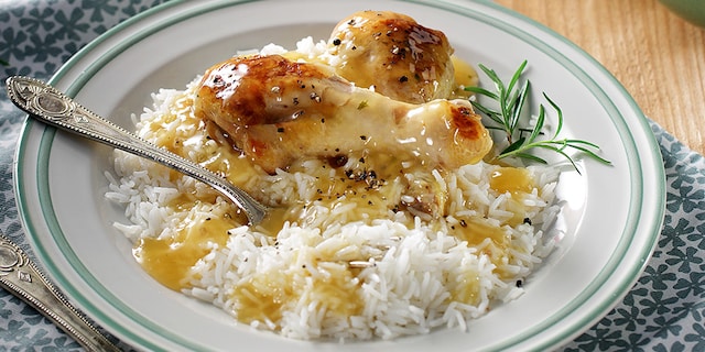 Μπουτάκια κοτόπουλου στην κατσαρόλα με μπίρα, μέλι και δεντρολίβανο