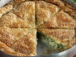 Σπανακόπιτα με κατίκι Δομοκού