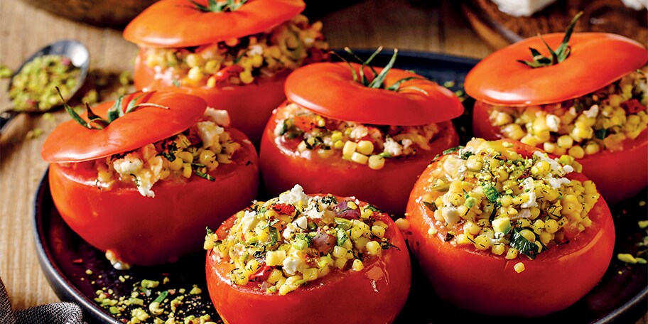 Ωμές ντομάτες γεμιστές με αρωματικό κουσκούς Λήμνου