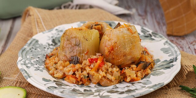 Κρεμμύδια Γεμιστά με κύβο λαχανικών Knorr