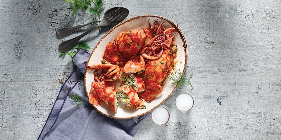 Θράψαλα γεμιστά με ρύζι και κουκουνάρι