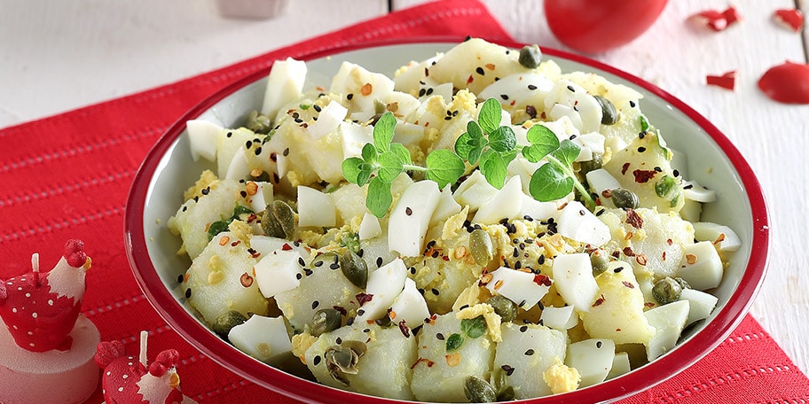 Πατατοσαλάτα με αβγά βραστά και κάππαρη