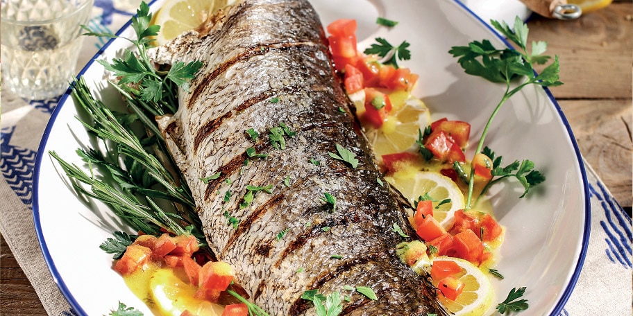 Κρανιός ψητός με σάλτσα δεντρολίβανου-μουστάρδας