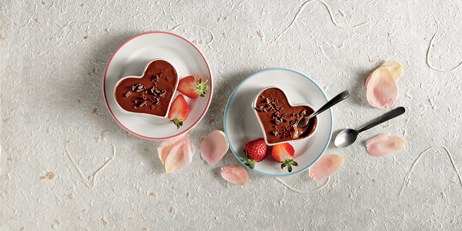 Bitter μους σοκολάτας με πορτοκάλι και γιαούρτι