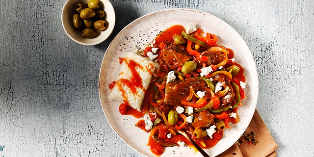 Μοσχάρι με Ελιές και Φέτα