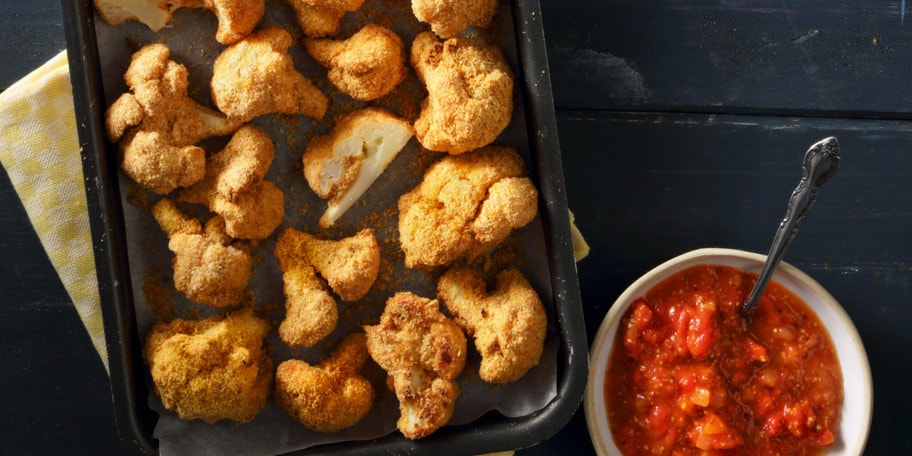 Κουνουπίδι πανέ στον φούρνο, με ντοματένια σάλτσα μουστάρδας 