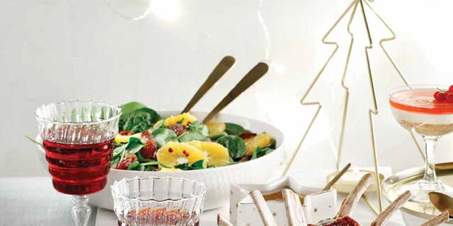 Σαλάτα με baby σπανάκι, πορτοκάλια, χουρμάδες και dressing εσπεριδοειδών